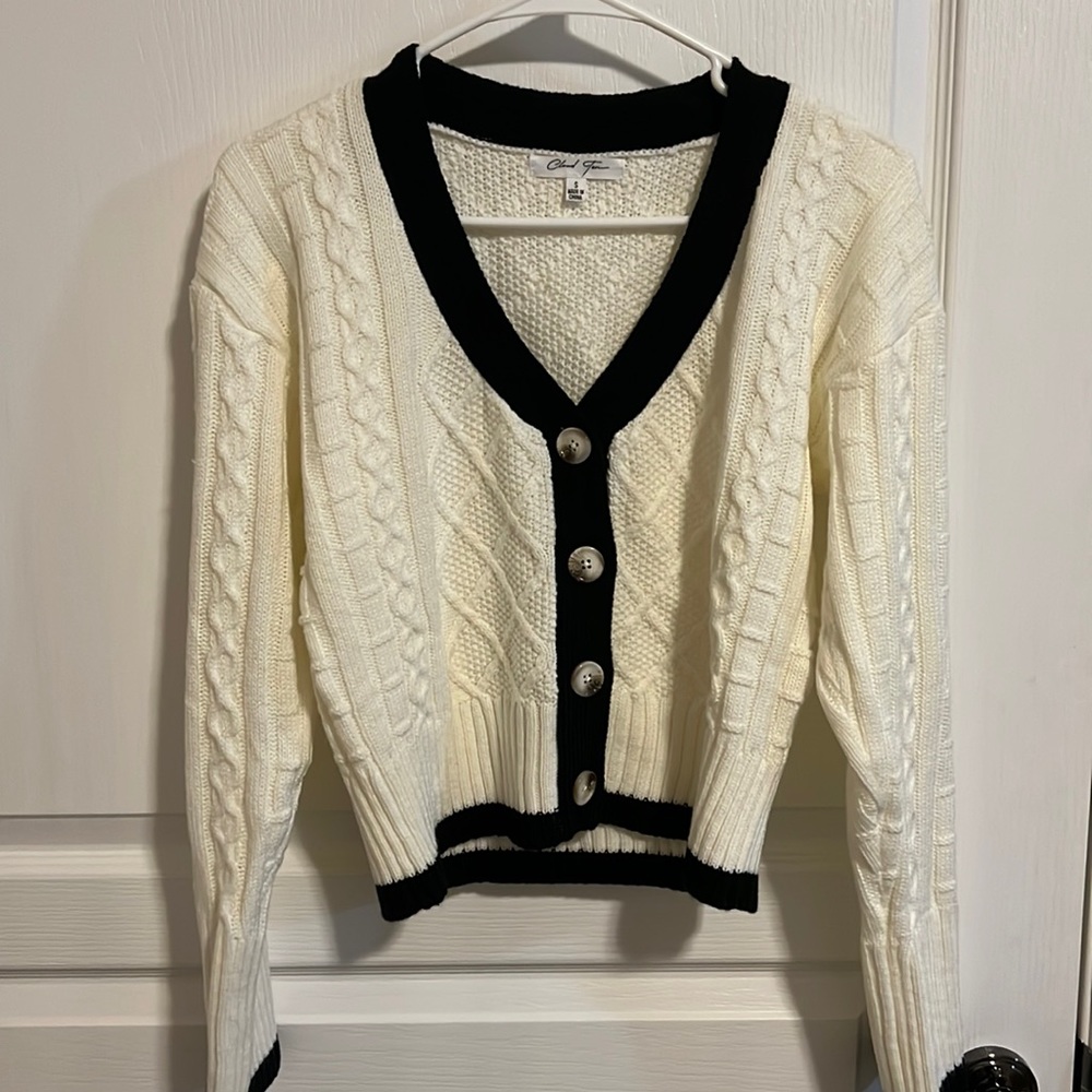 NEVER WORN Cream sweater cardigan with black trim !!!